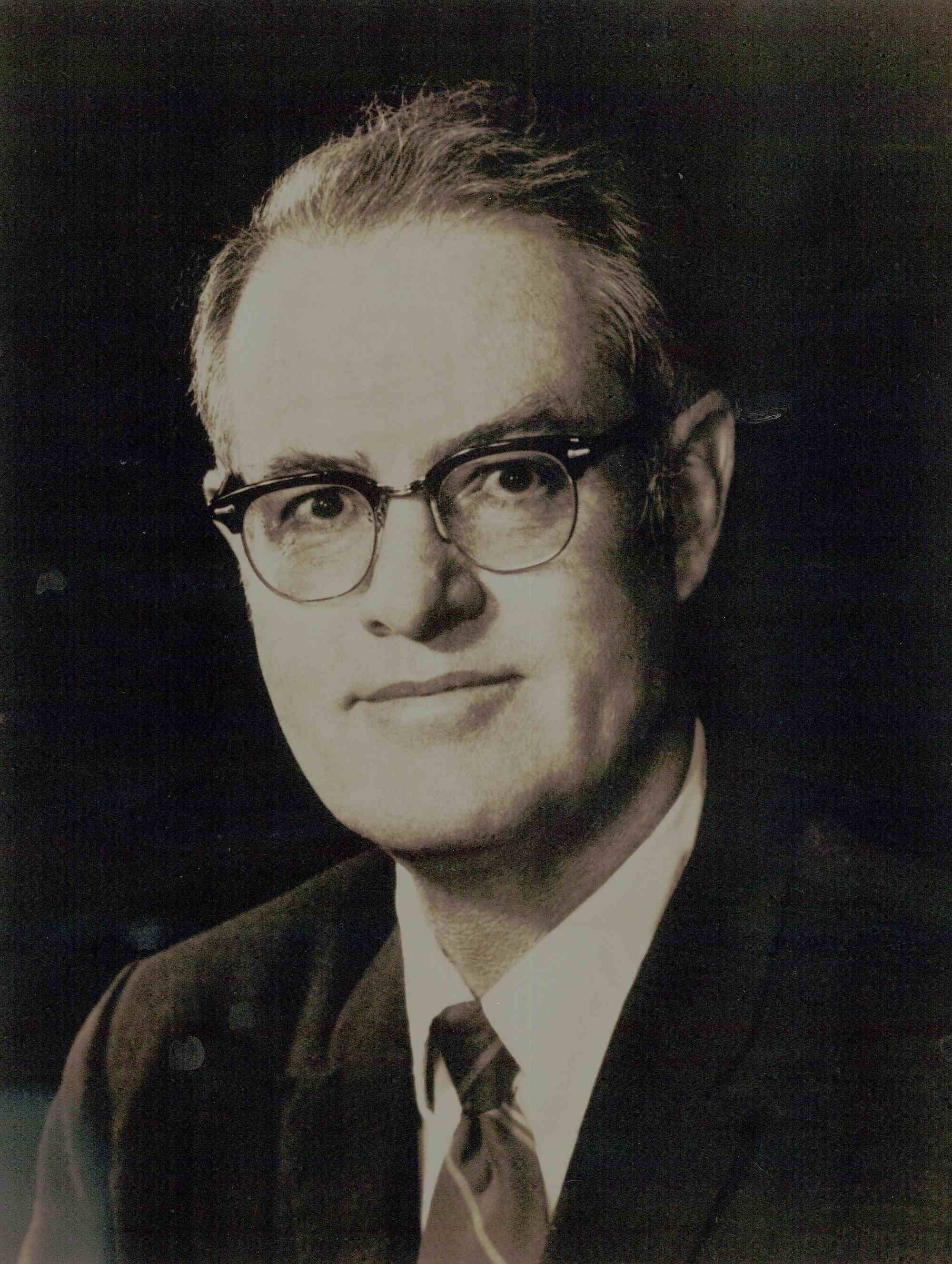 Portrait of retired FEHD partner Laurence 